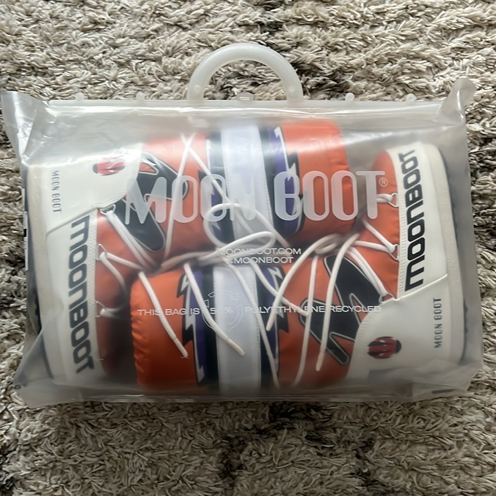 Moon Boot Icon retrobiker boot. Size 35/38. US 6. Orange. White. Black. New. - Picture 8 of 8